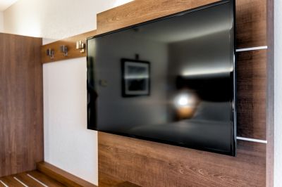 Television Mounting Service in Kansas City, KS